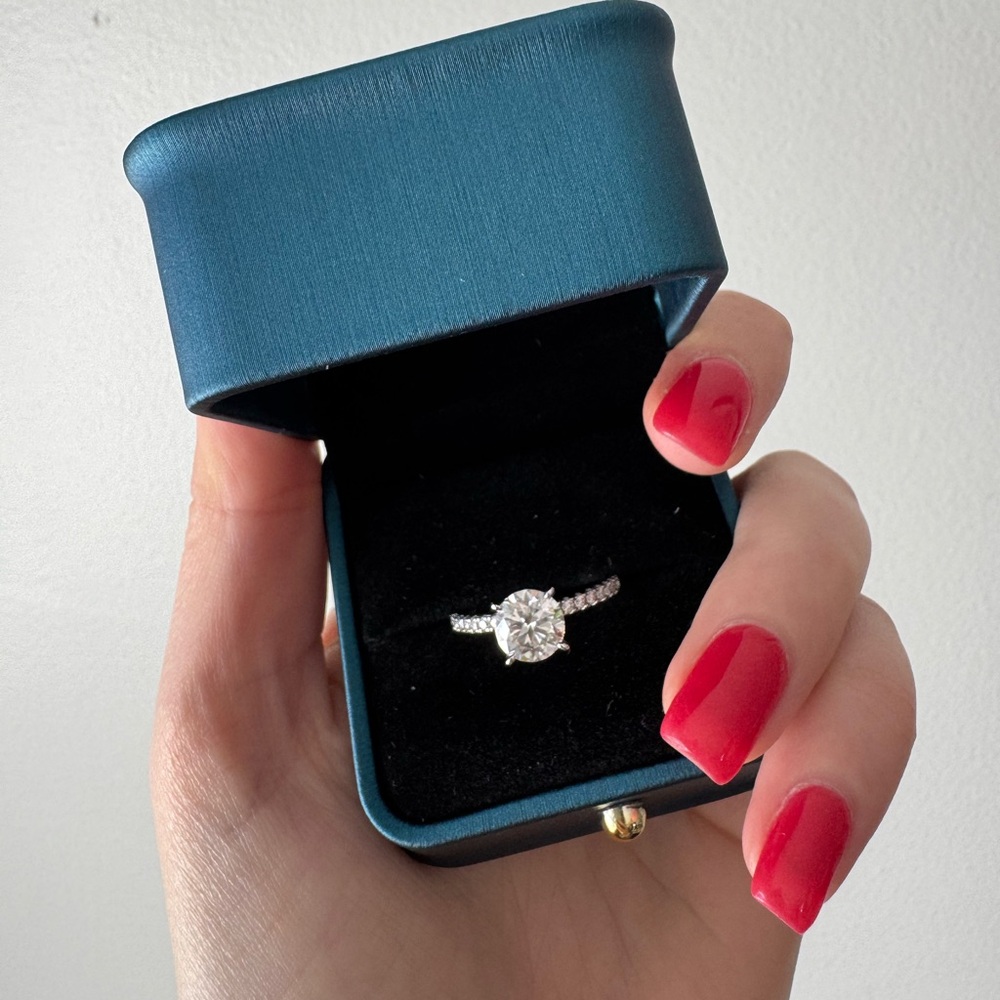 1.5CT Moissanite engagement ring size 7.5 , item 531